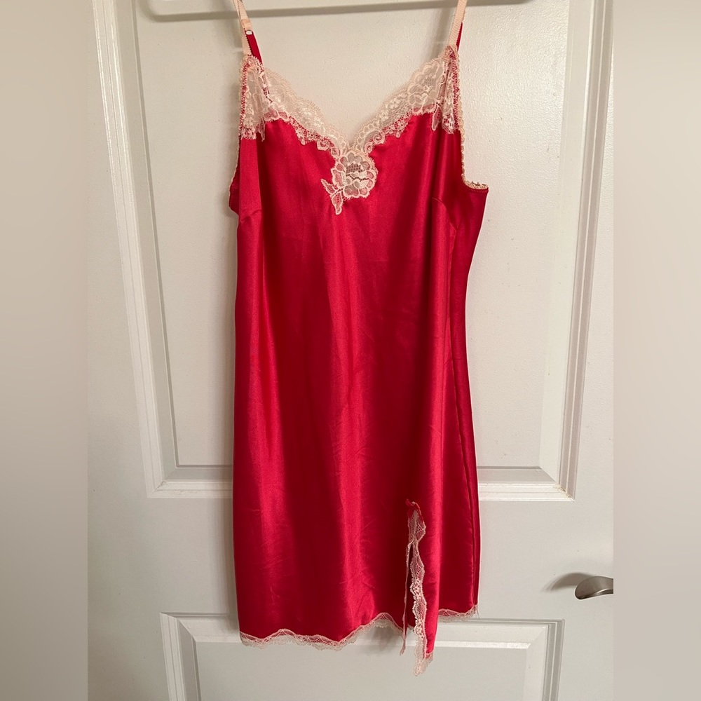 Victoria’s Secret satin slip S